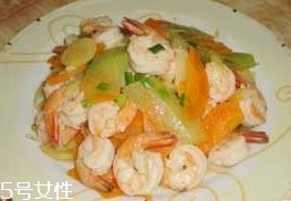 西瓜皮怎么做好吃？常見(jiàn)的西瓜皮做法
