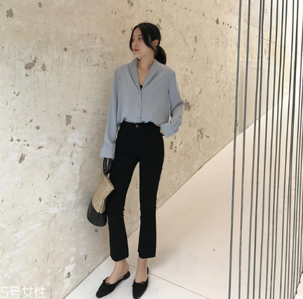 喇叭褲怎么搭配顯腿長？喇叭褲怎么穿顯高？
