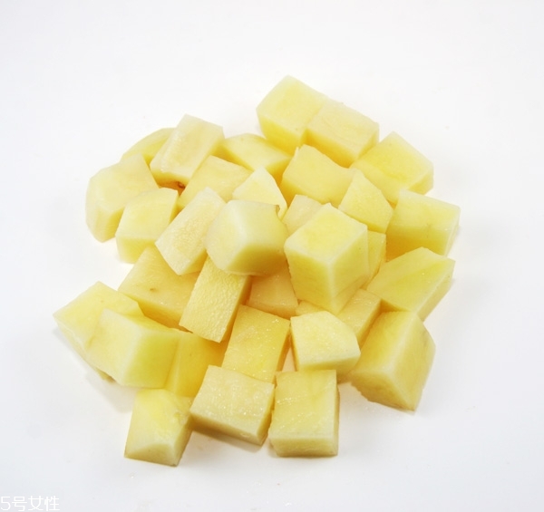 土豆要去皮嗎？土豆怎么去皮最快？