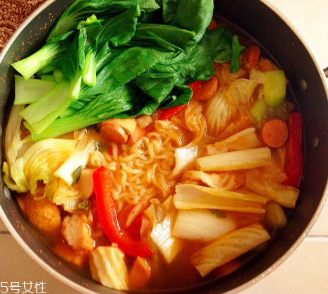 方便面和米飯哪個熱量高？方便面和米飯哪個更容易長胖？