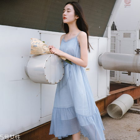 什么顏色連衣裙顯白？連衣裙什么顏色最顯白？
