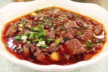 雞血能吃嗎？雞血吃了會(huì)怎樣？
