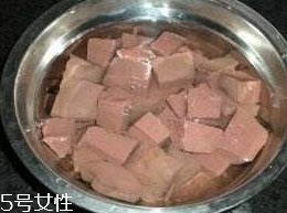雞血和鴨血的區(qū)別 雞血和鴨血有什么不一樣？
