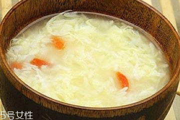 酒釀蛋豐胸靠譜嗎？酒釀蛋吃多久有效果？