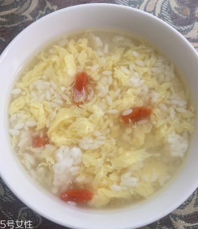 酒釀蛋豐胸靠譜嗎？酒釀蛋吃多久有效果？
