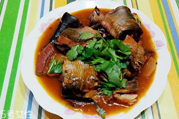 青魚的適宜人群 青魚適合有肝炎的人吃嗎？