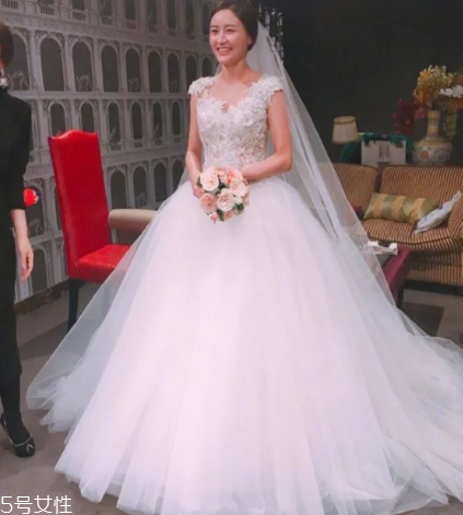 婚紗可以借給別人穿嗎？婚紗能不能借給別人？