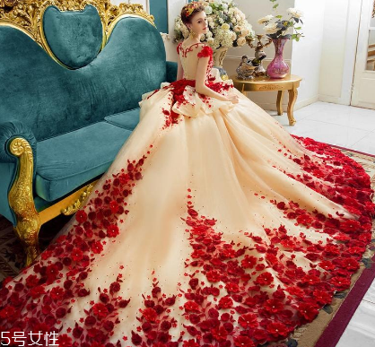 婚紗上的口紅怎么處理？婚紗蹭上口紅能洗掉嗎？