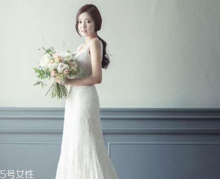 婚紗上的膠如何清洗？婚紗上有膠怎么洗？