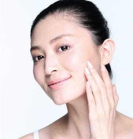 干皮可以用散粉嗎？皮膚干用什么散粉？