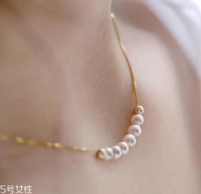 珍珠項鏈能戴著洗澡嗎？珍珠項鏈洗澡要摘下嗎？
