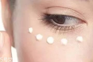 眼霜去眼袋哪個牌子好？什么眼霜去眼袋效果好？