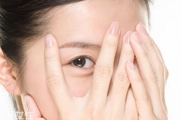 眼霜為什么辣眼睛？眼霜辣眼睛是怎么回事？