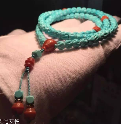 綠松石手串戴哪只手？綠松石手鏈戴左手還是右手？