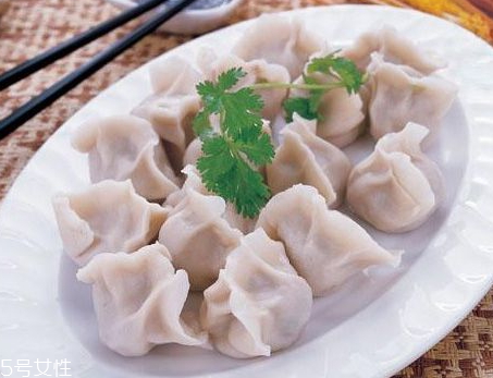 榛蘑能包餃子嗎？榛蘑豬肉餡餃子的做法