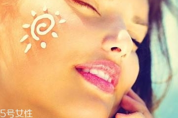 防曬霜兩年了還能用嗎？防曬霜可以用兩年嗎？
