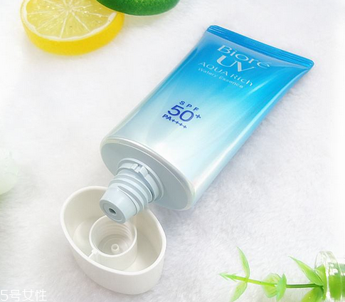 防曬霜兩年了還能用嗎？防曬霜可以用兩年嗎？