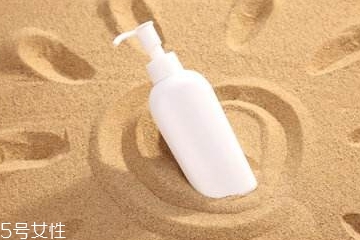 防曬霜里有熒光劑嗎？防曬霜含有熒光劑成分嗎？
