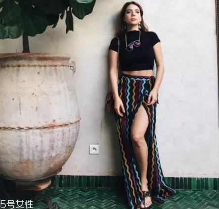 女生去海邊穿什么衣服？海邊度假怎么穿搭顯瘦？