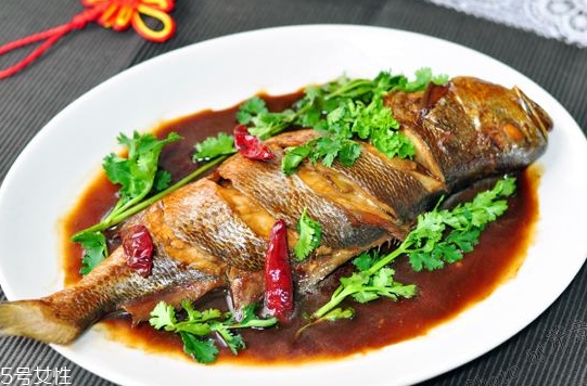 黃花魚(yú)為什么都是死的？死黃花魚(yú)可以吃嗎？
