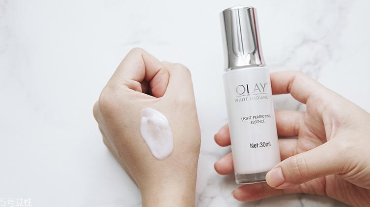 olay水感透白系列與水感透白臻粹系列哪個好？什么區(qū)別？