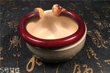 雞血藤手鐲有什么功效？雞血藤手鐲佩戴的好處