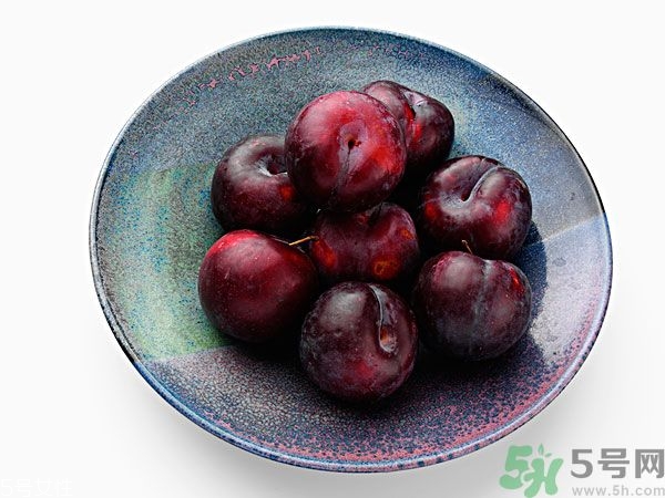 李子和灰子的區(qū)別？灰子的功效與作用