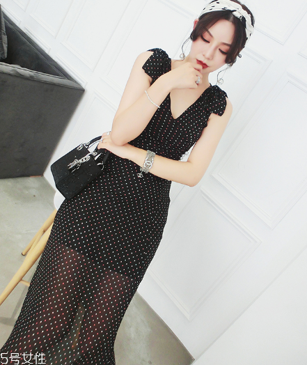 復(fù)古風女生夏天怎么穿？復(fù)古穿衣風格圖片