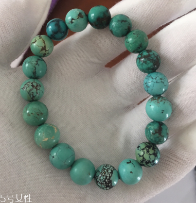 綠松石瓷度怎么看？綠松石手串瓷度識別方法