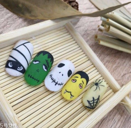 q版萬圣節(jié)美甲怎么做？q版萬圣節(jié)美甲教程