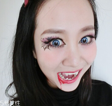 萬(wàn)圣節(jié)蜘蛛眼妝怎么畫？2款蜘蛛眼妝詳細(xì)步驟