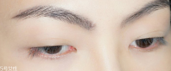 萬(wàn)圣節(jié)蜘蛛眼妝怎么畫？2款蜘蛛眼妝詳細(xì)步驟