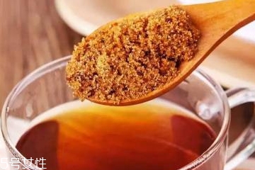 紅糖面膜用什么水稀釋？紅糖面膜用熱水還是冷水泡？