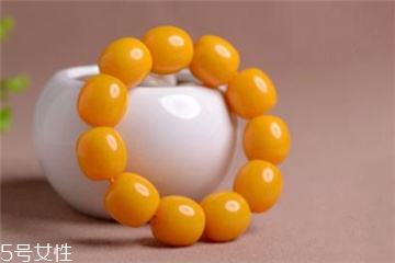 蜜蠟手串怎么盤(pán)？蜜蠟手串盤(pán)玩技巧
