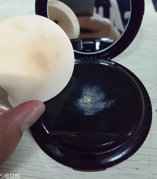 雅詩(shī)蘭黛紅石榴氣墊cc代言人是誰(shuí)？雅詩(shī)蘭黛氣墊哪款好用？