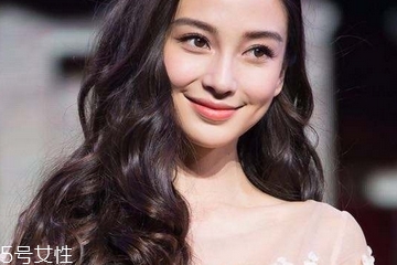 染發(fā)發(fā)根顏色淺怎么辦？這個辦法輕松解決