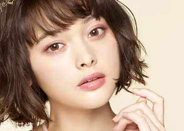 美瞳環(huán)狀花紋適合什么人 基礎日常很百搭