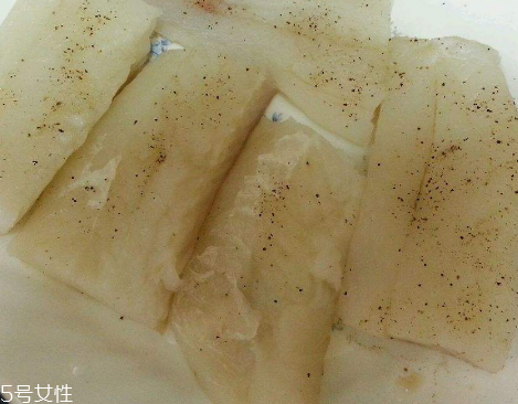鱈魚(yú)可以和西紅柿一起吃嗎 這個(gè)搭配可以的