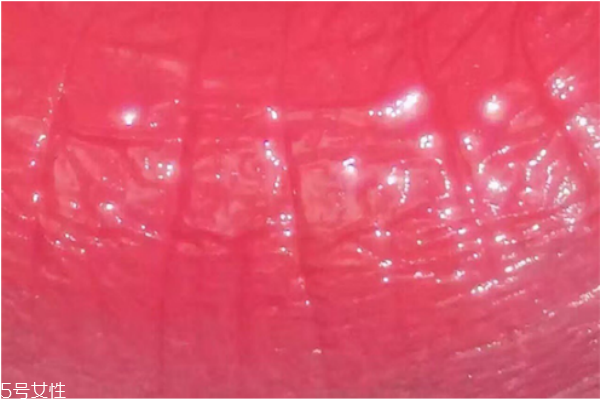 紀(jì)梵?？诩t301是什么顏色 紀(jì)梵?？诩t301試色