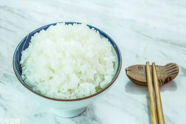米飯?zhí)矔ξ覆缓脝?確實(shí)如此