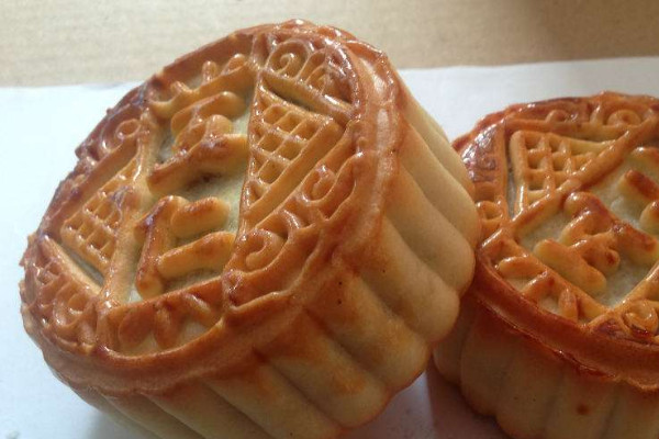 五仁月餅為什么難吃？購買時注意看五仁月餅保質(zhì)期