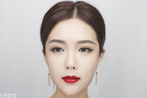 新娘妝怎么畫好看 輕松學(xué)會新娘妝容