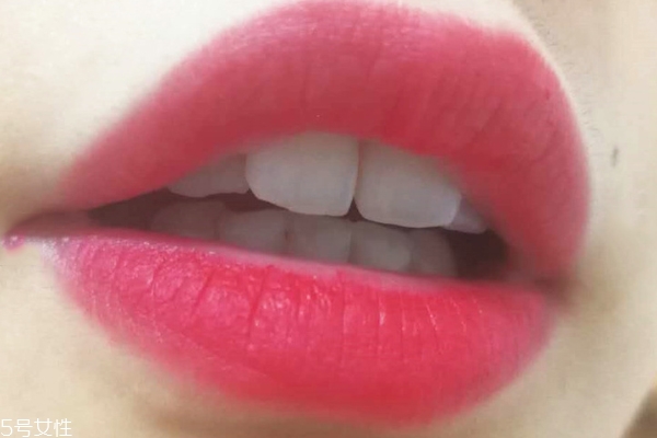 mac秋冬色黃皮日?？诩t推薦 美到你無法自持