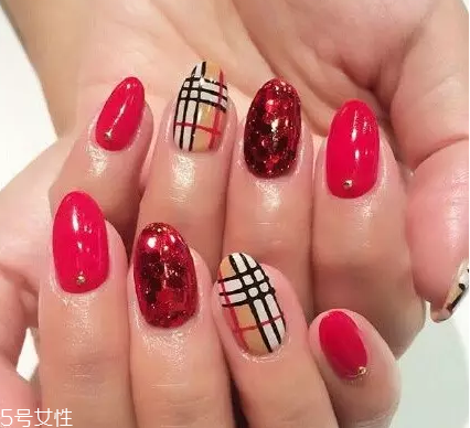 紅色純色美甲搭配圖片 這幾款氣質(zhì)爆棚韻味無(wú)窮