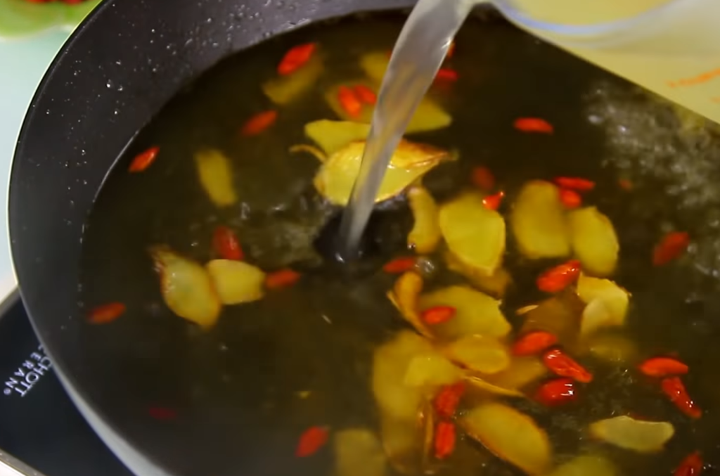 麻油雞蛋面線(xiàn)怎么做好吃 圖文步驟解析