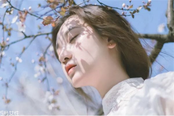 臉上季節(jié)性皮膚過(guò)敏怎么辦 臉過(guò)敏發(fā)紅癢的解決辦法
