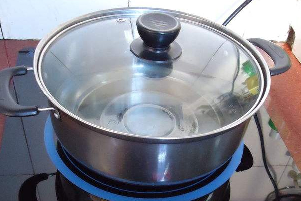 開水燙傷可以用蘆薈膠嗎？燙傷可以用蘆薈擦嗎？