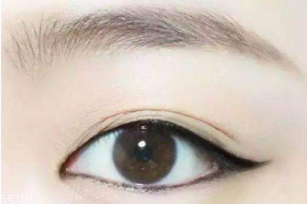 網(wǎng)紅眼妝畫(huà)法 浪漫大眼妝教程