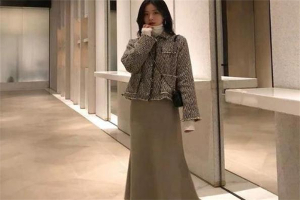 小香風外套適合多大年齡 優(yōu)雅美麗的象征