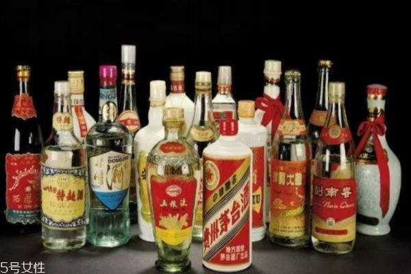 酒有多少種類(lèi)呢 白酒和啤酒的區(qū)別